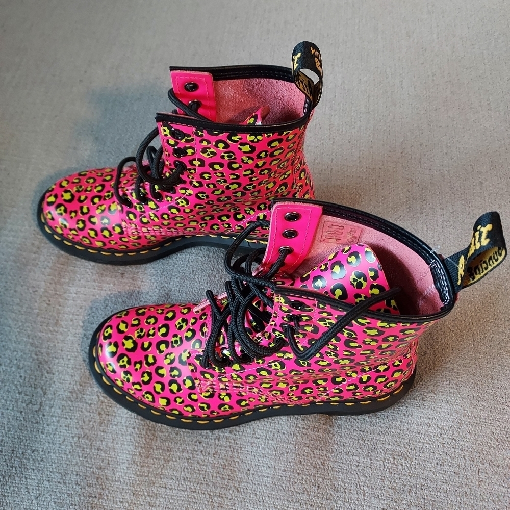 Dr. Martens Doc 1460 Air Wair Smooth Leather Pink Leopard Pink Combat Boots